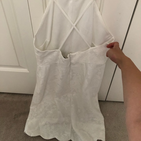 ***SOLD White scallop dress - Picture 3 of 3